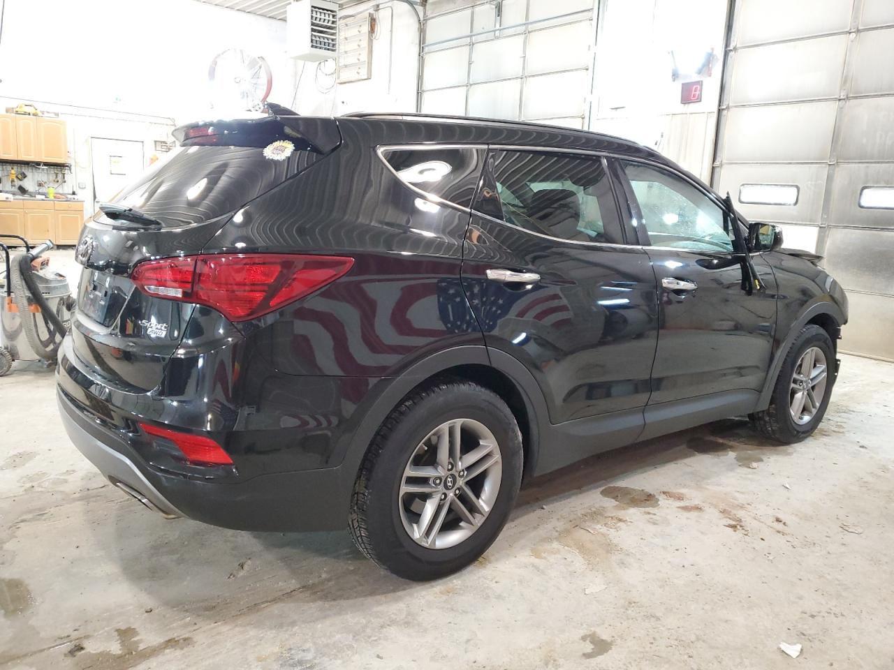 5NMZUDLB1HH022813 2017 Hyundai Santa Fe Sport