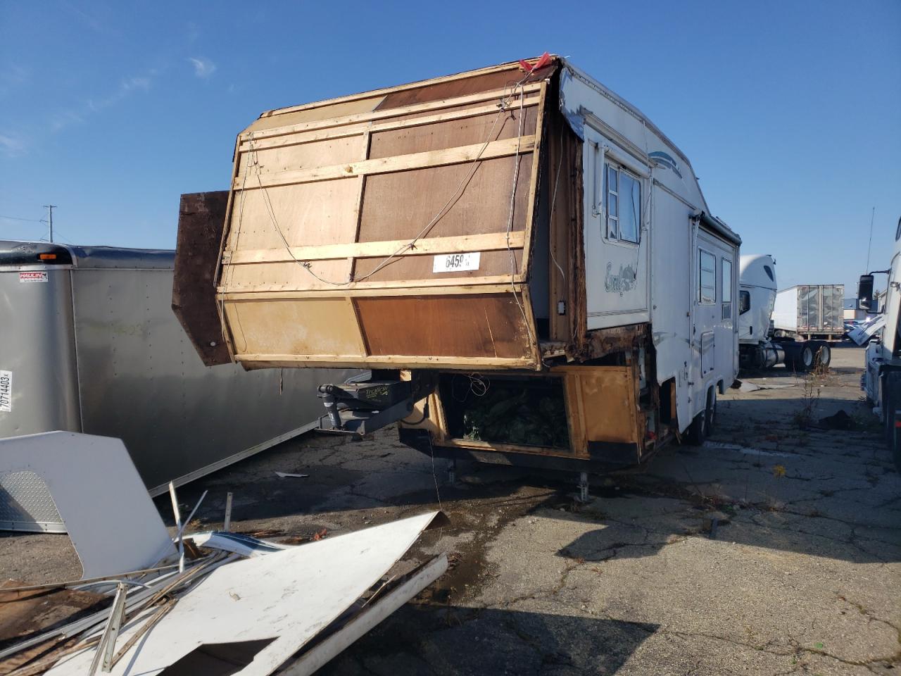 4DLRV3029X1001864 1999 Exec 5Th Wheel