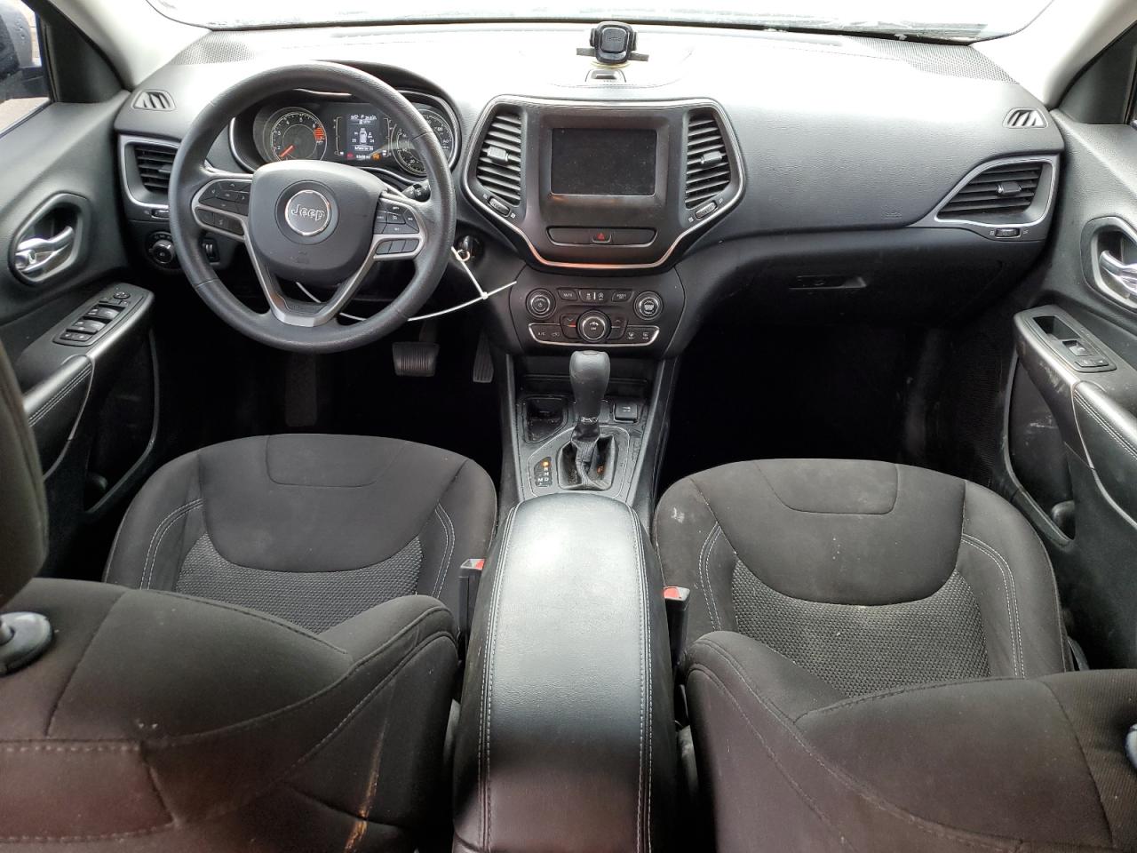 2019 Jeep Cherokee Latitude VIN: 1C4PJLCB0KD241319 Lot: 76551153