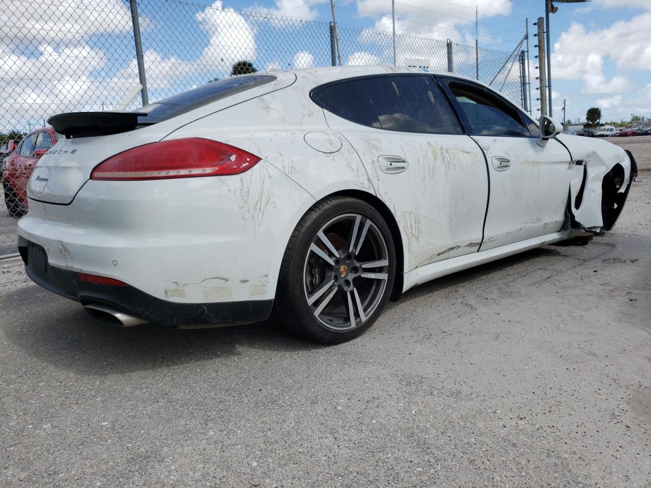 2016 Porsche Panamera - Image 3