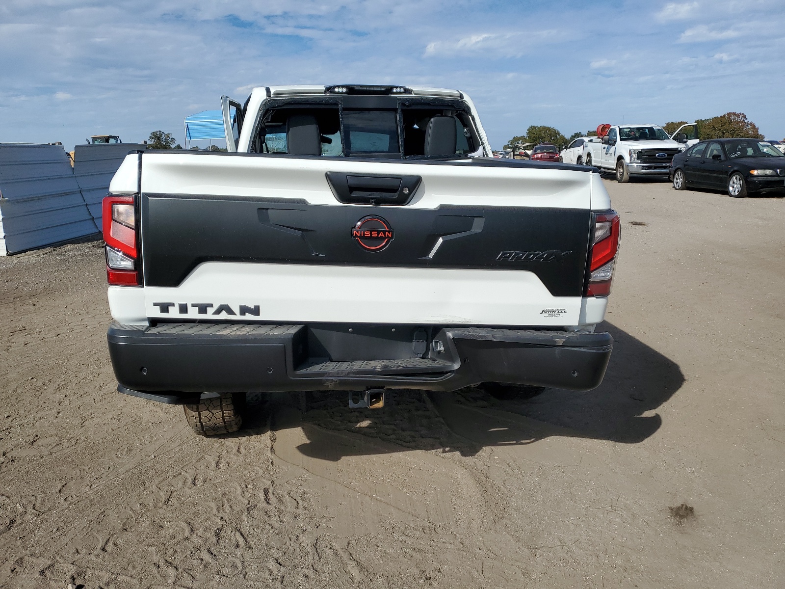 1N6AA1ED4PN109915 2023 Nissan Titan Sv