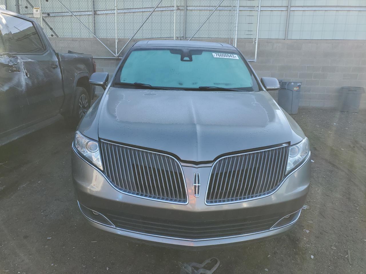 VIN 2LMHJ5AT3GBL02042 2016 LINCOLN MKT no.5