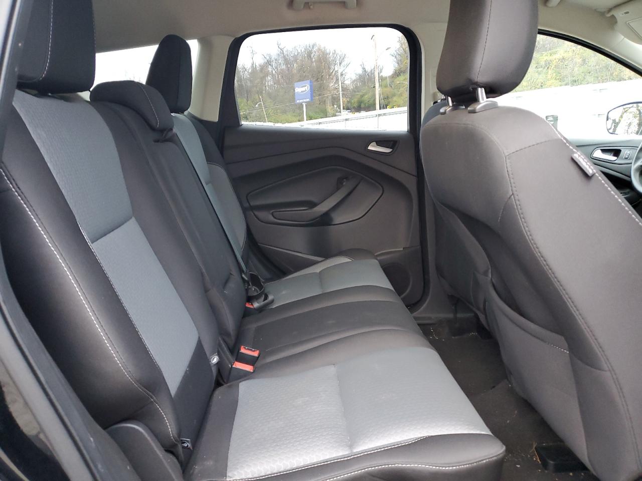 1FMCU9GDXJUD13402 2018 Ford Escape Se