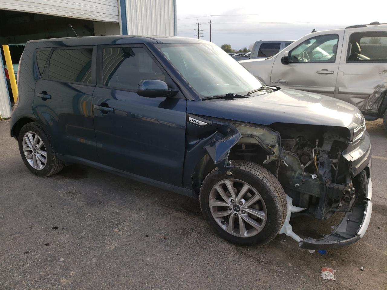 VIN KNDJP3A57H7491830 2017 KIA SOUL no.4