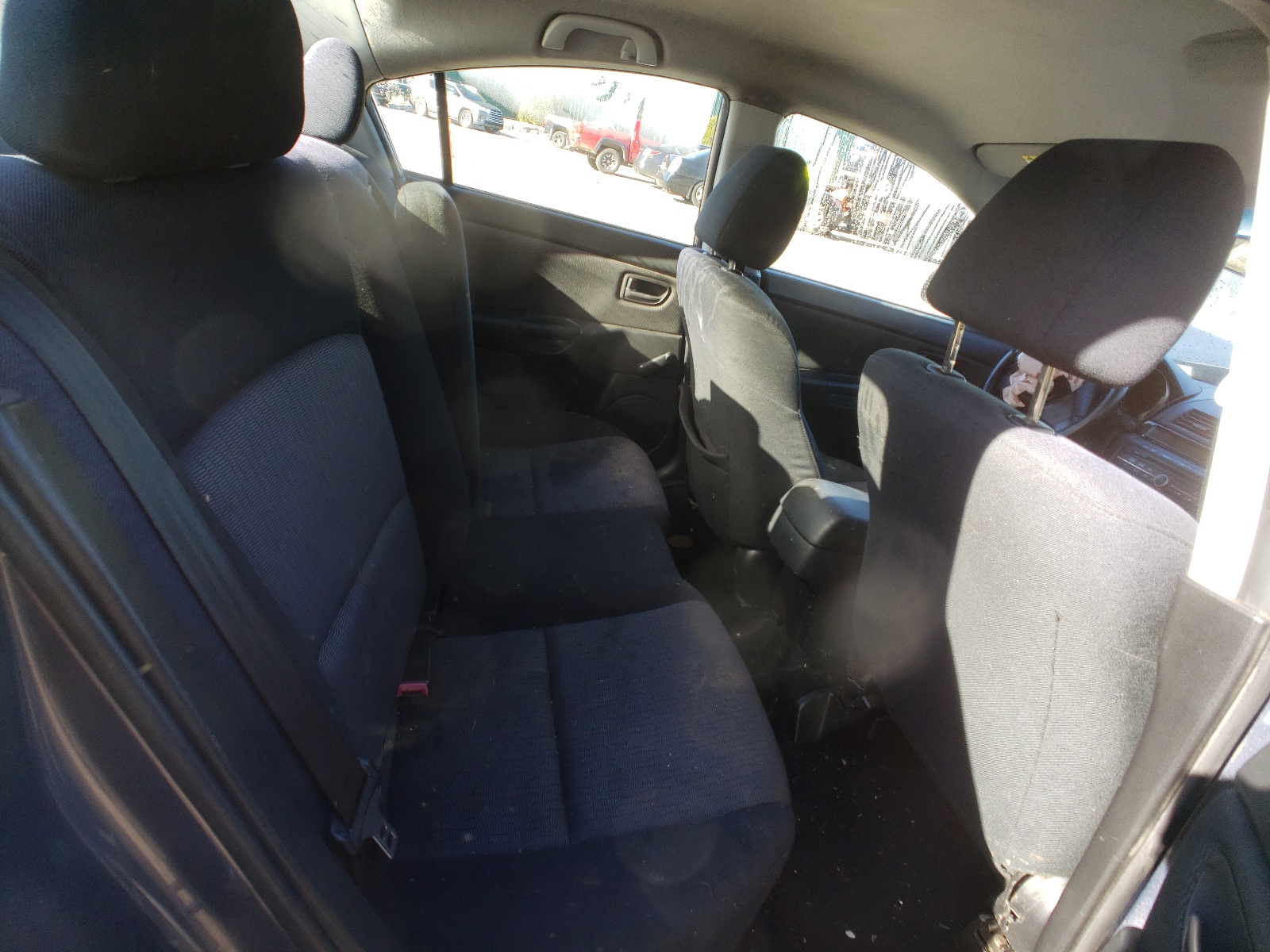 JM1BK12G371755523 2007 Mazda 3 I