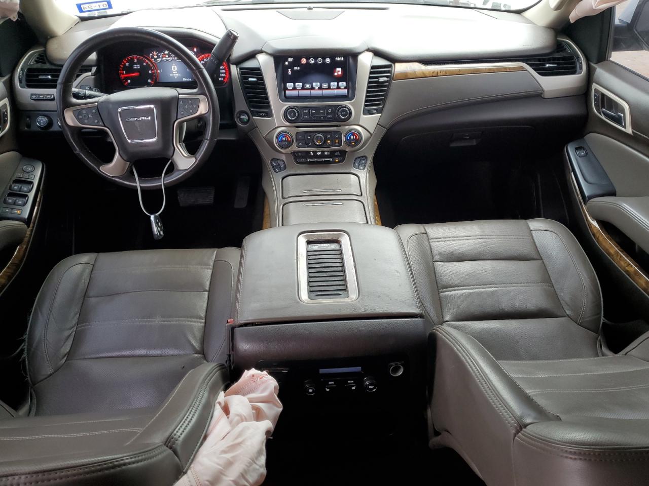2016 GMC Yukon - Image 8