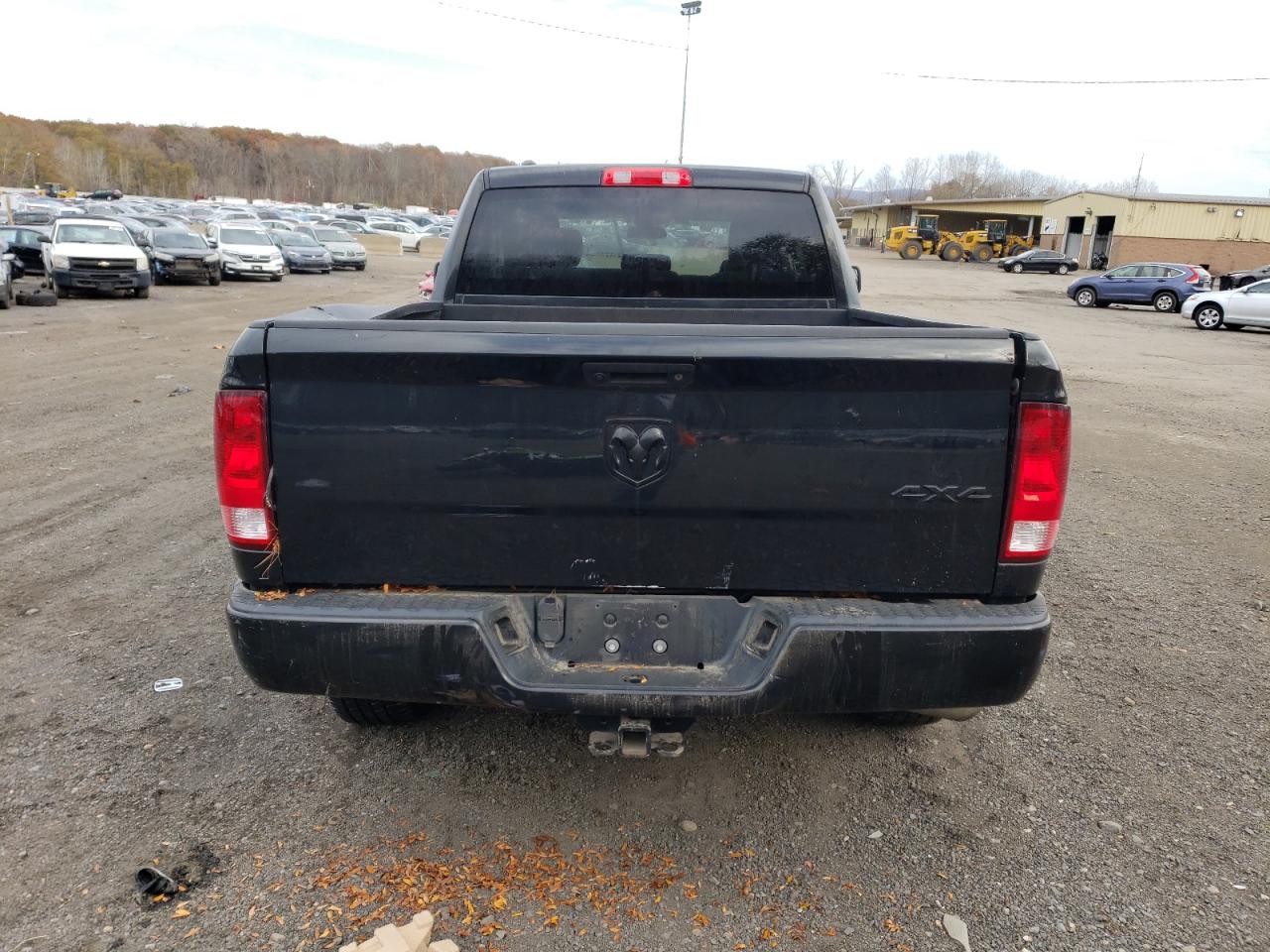 2018 Ram 1500 St VIN: 1C6RR7FG2JS285159 Lot: 71763643