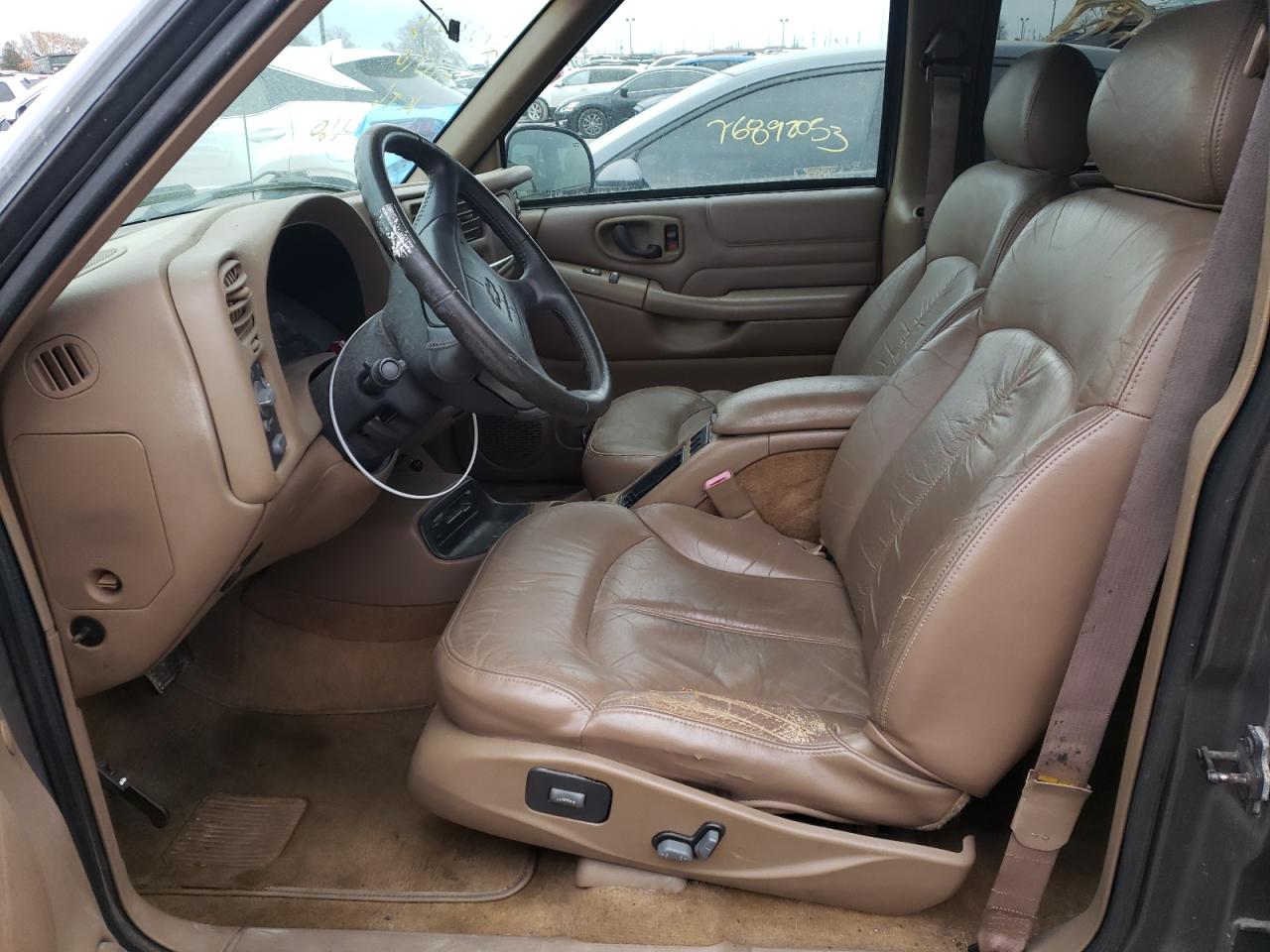 1998 Chevrolet Blazer VIN: 1GNDT13W1W2214160 Lot: 76729843