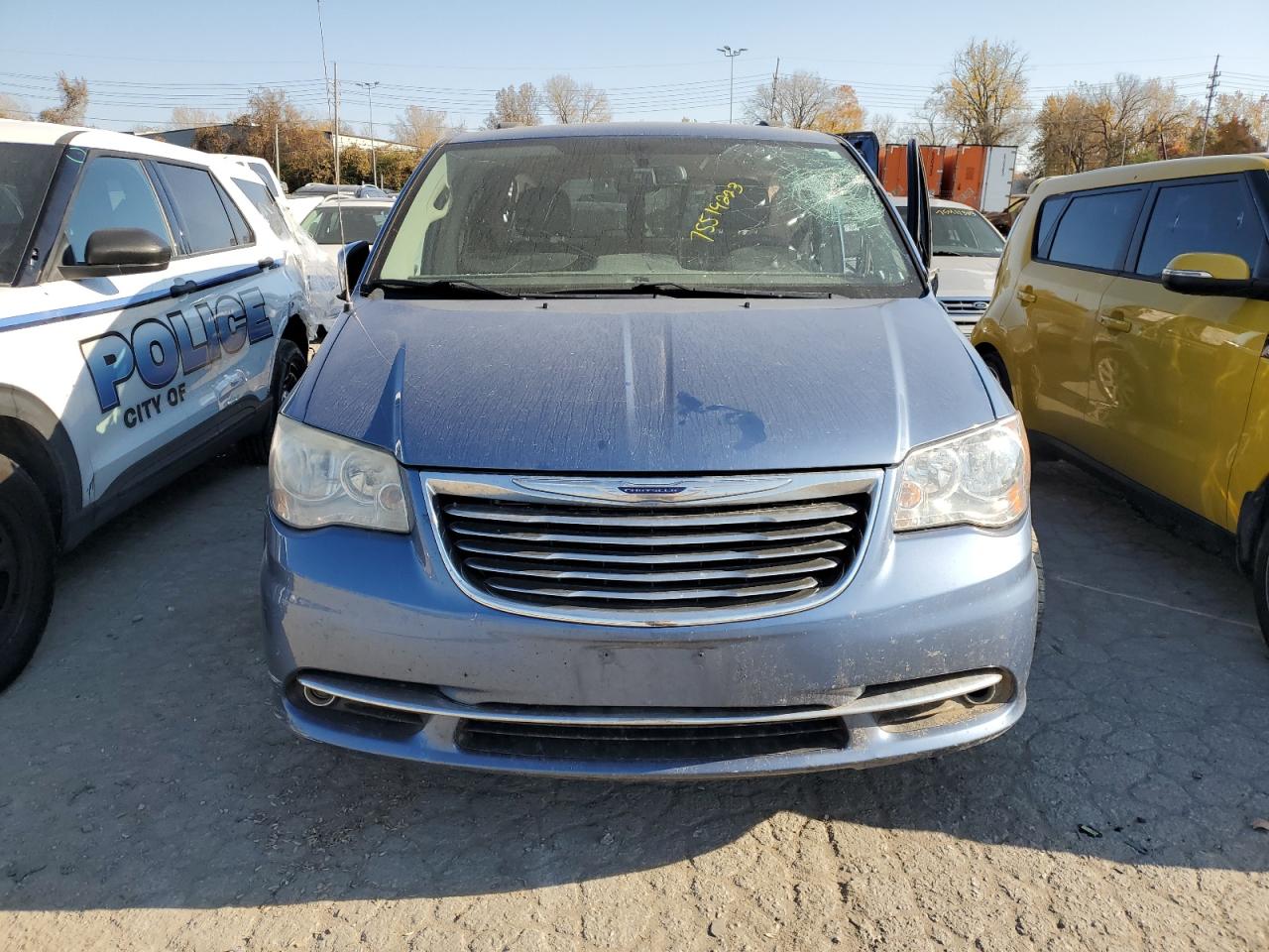 2011 Chrysler Town & Country Touring L VIN: 2A4RR8DG3BR733603 Lot: 75519223