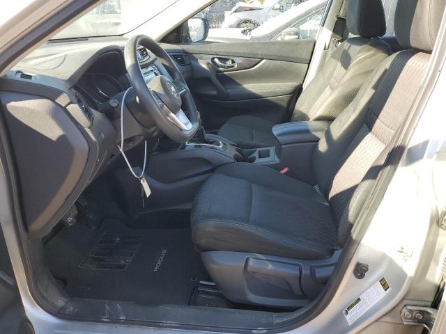  NISSAN ROGUE 2018 Srebrny