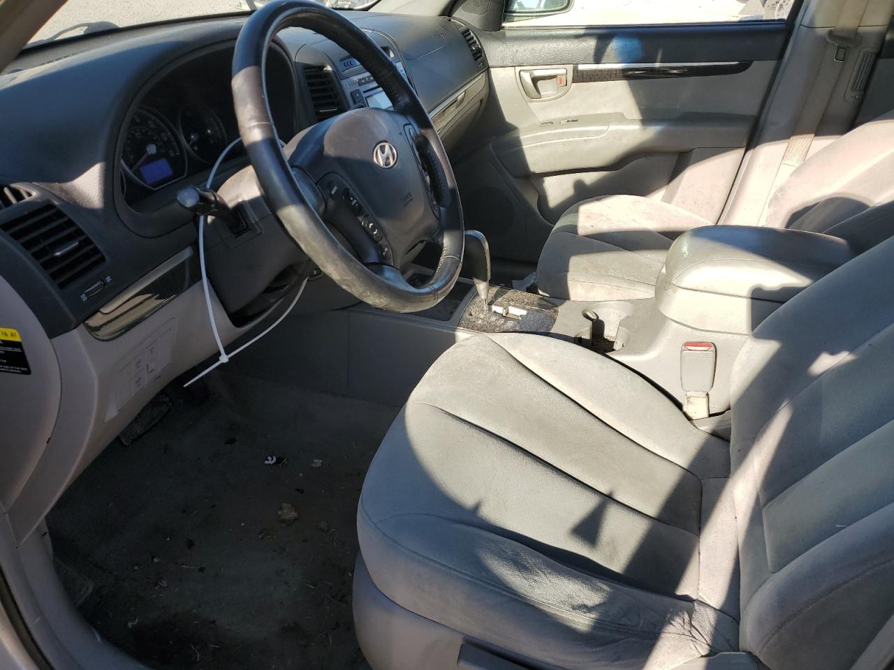 2008 Hyundai Santa Fe - Image 7