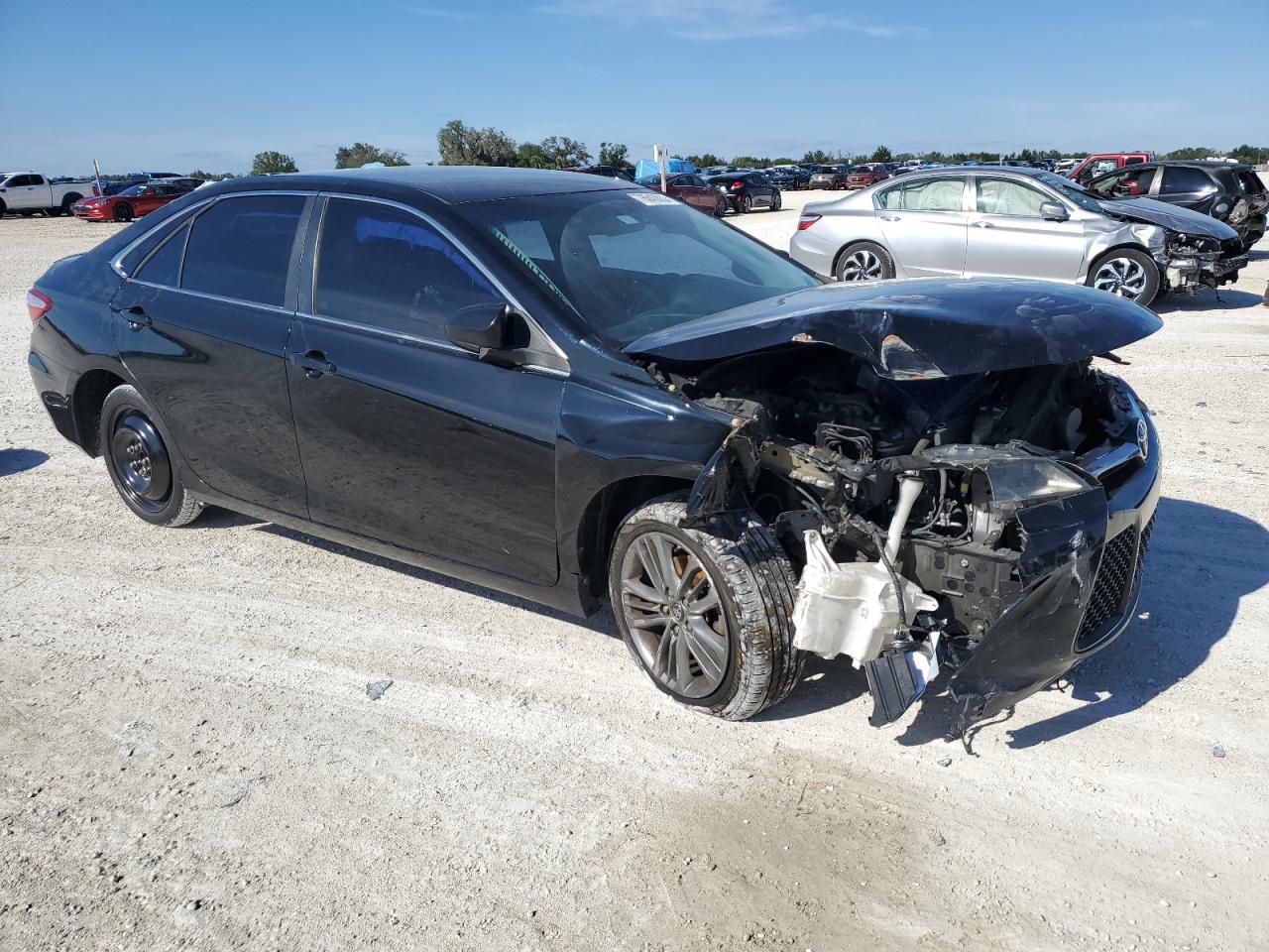 VIN 4T1BF1FK1GU242249 2016 TOYOTA CAMRY no.4