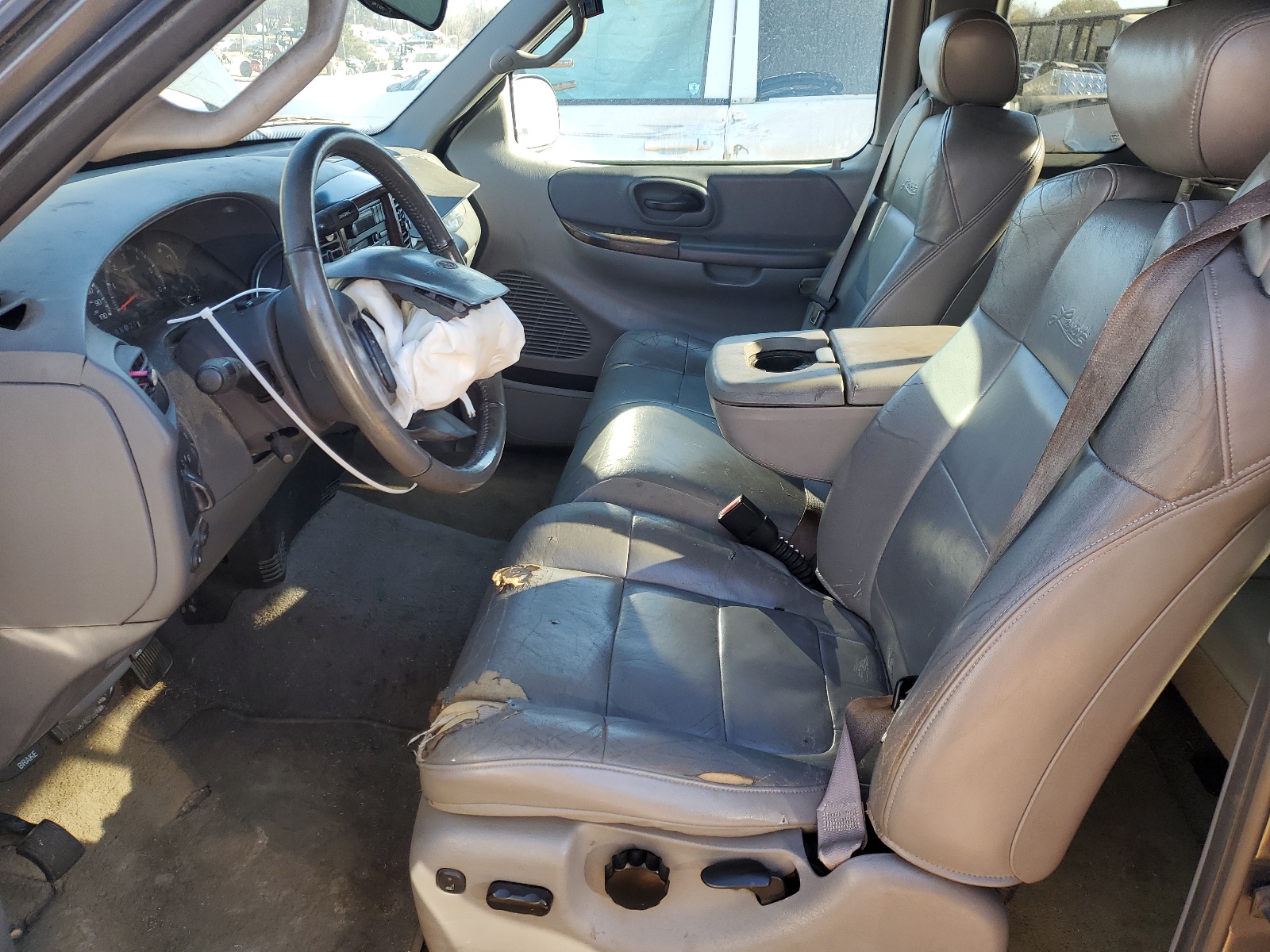 1FTRX17L82NA67752 2002 Ford F150