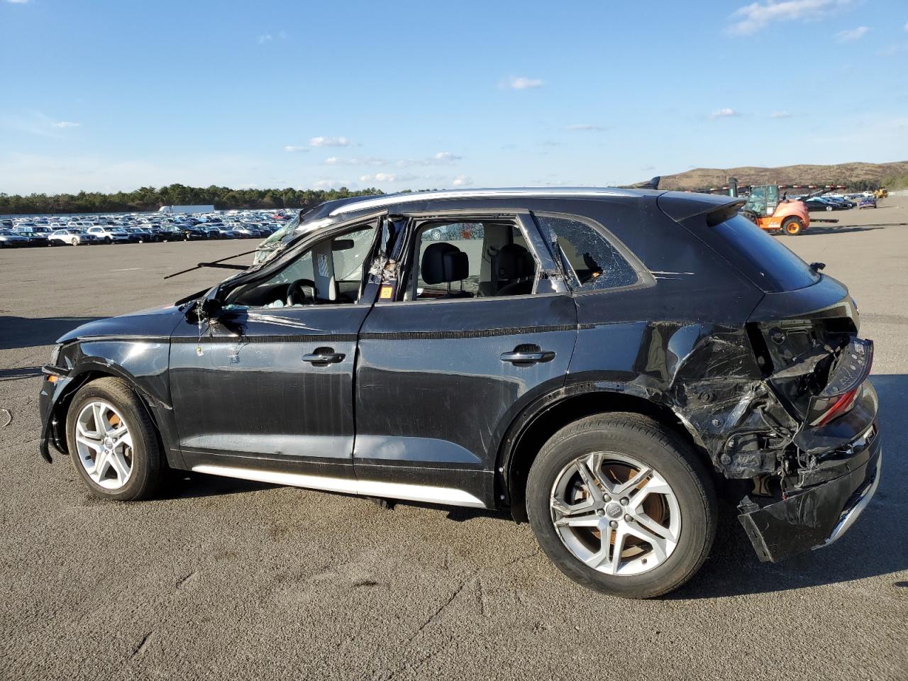 2018 Audi Q5 Premium VIN: WA1ANAFY0J2227990 Lot: 77823233