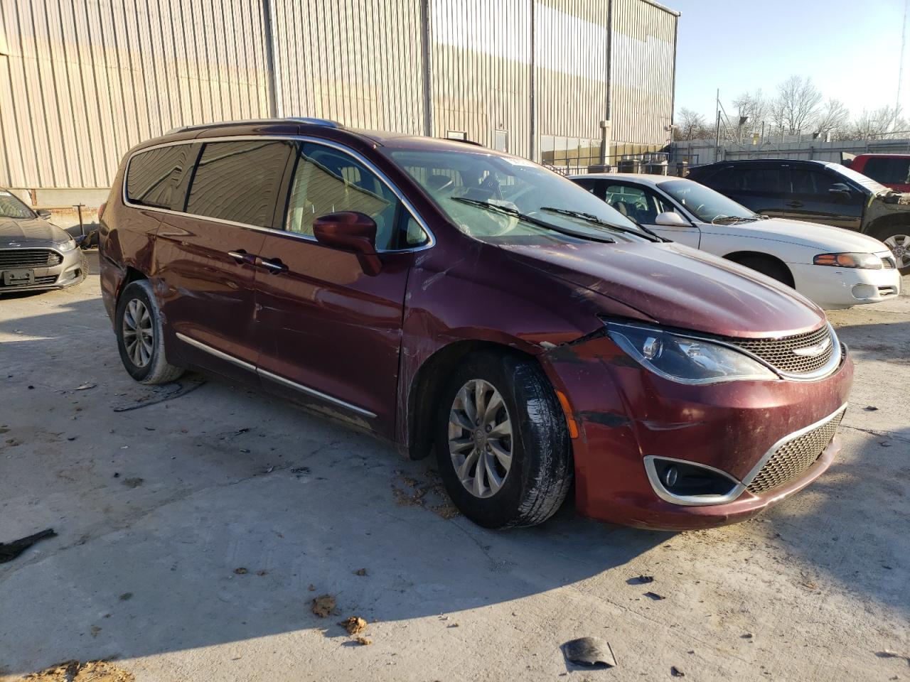 2018 Chrysler Pacifica Touring L VIN: 2C4RC1BG9JR119199 Lot: 76918763