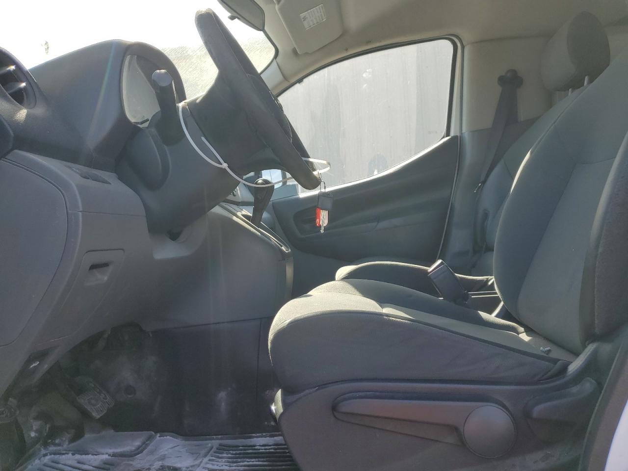 2015 Nissan NV - Image 7