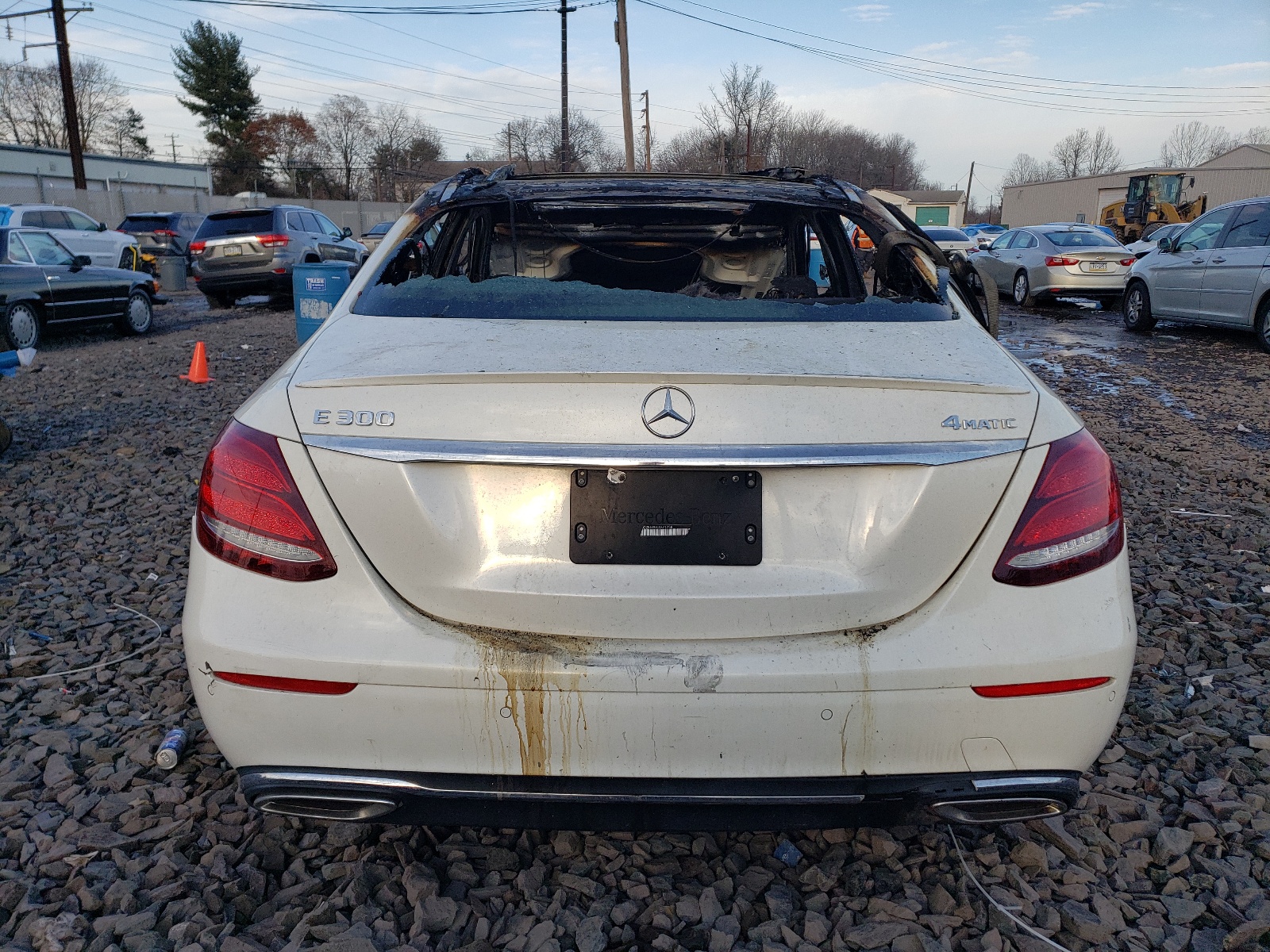 WDDZF4KB8JA371758 2018 Mercedes-Benz E 300 4Matic