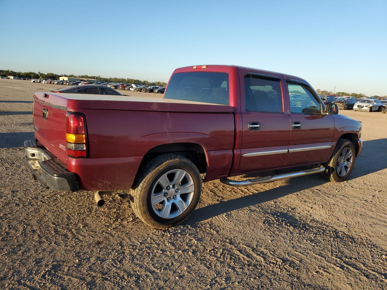 2007 GMC New Sierra C1500 Classic VIN: 2GTEC13V171164446 Lot: 74290163