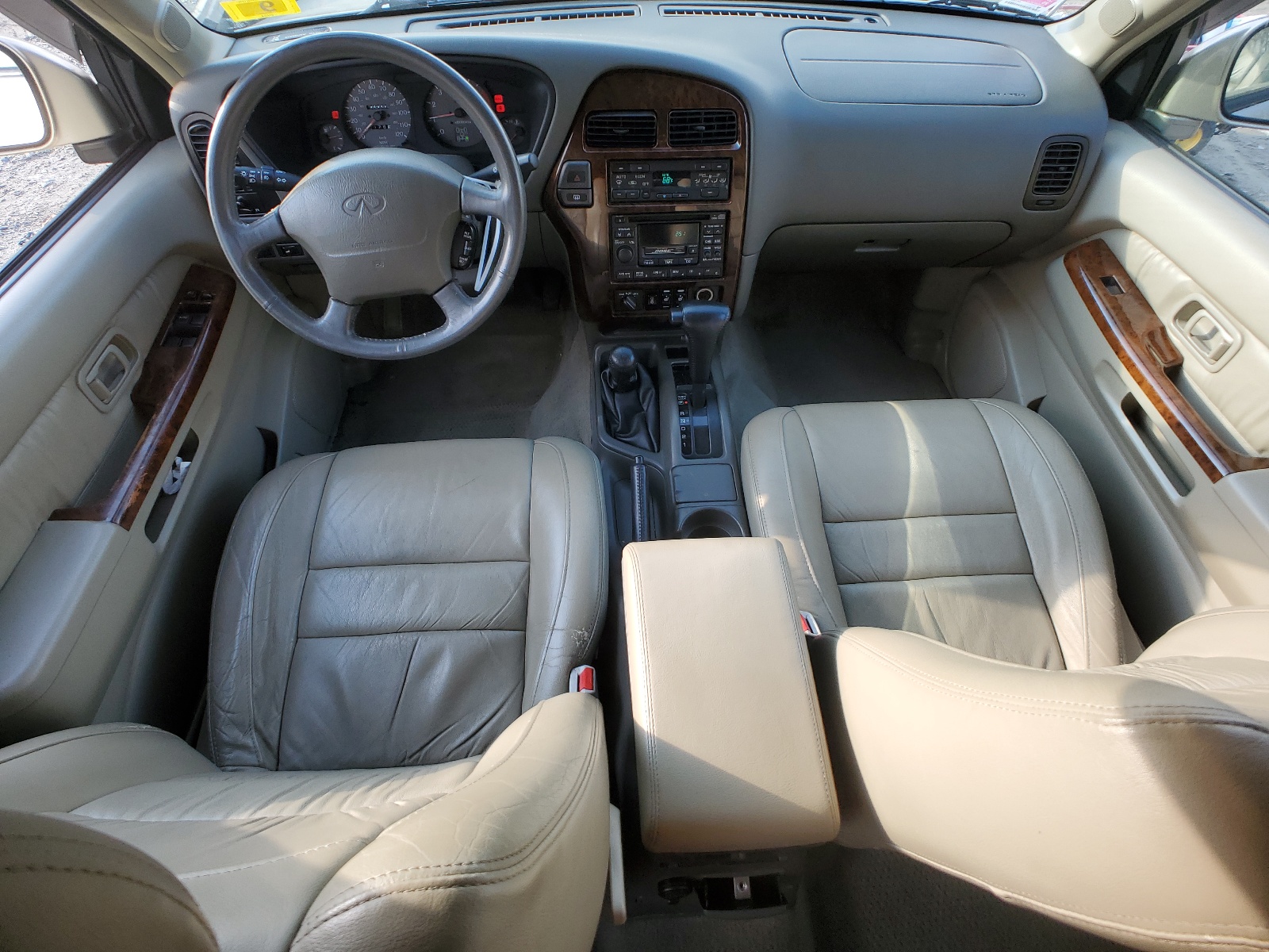 JNRAR05Y1VW016088 1997 Infiniti Qx4