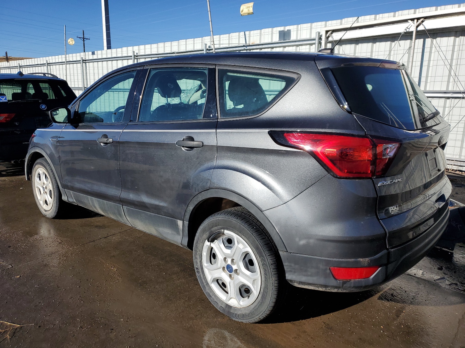 2019 Ford Escape S vin: 1FMCU0F79KUB98039