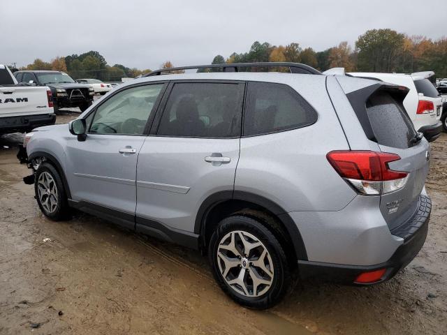  SUBARU FORESTER 2020 Серебристый