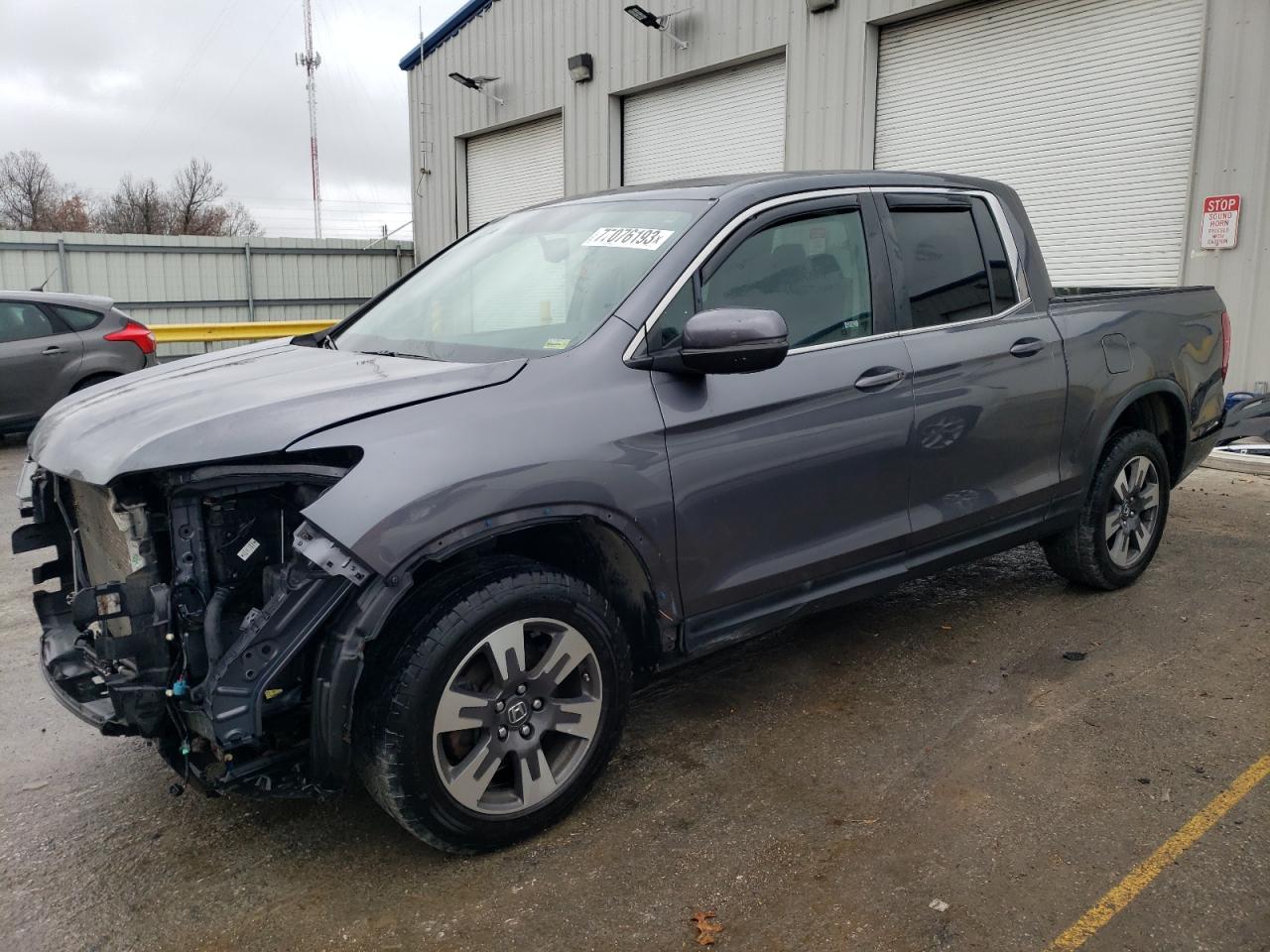 5FPYK3F68HB030104 2017 Honda Ridgeline Rtl