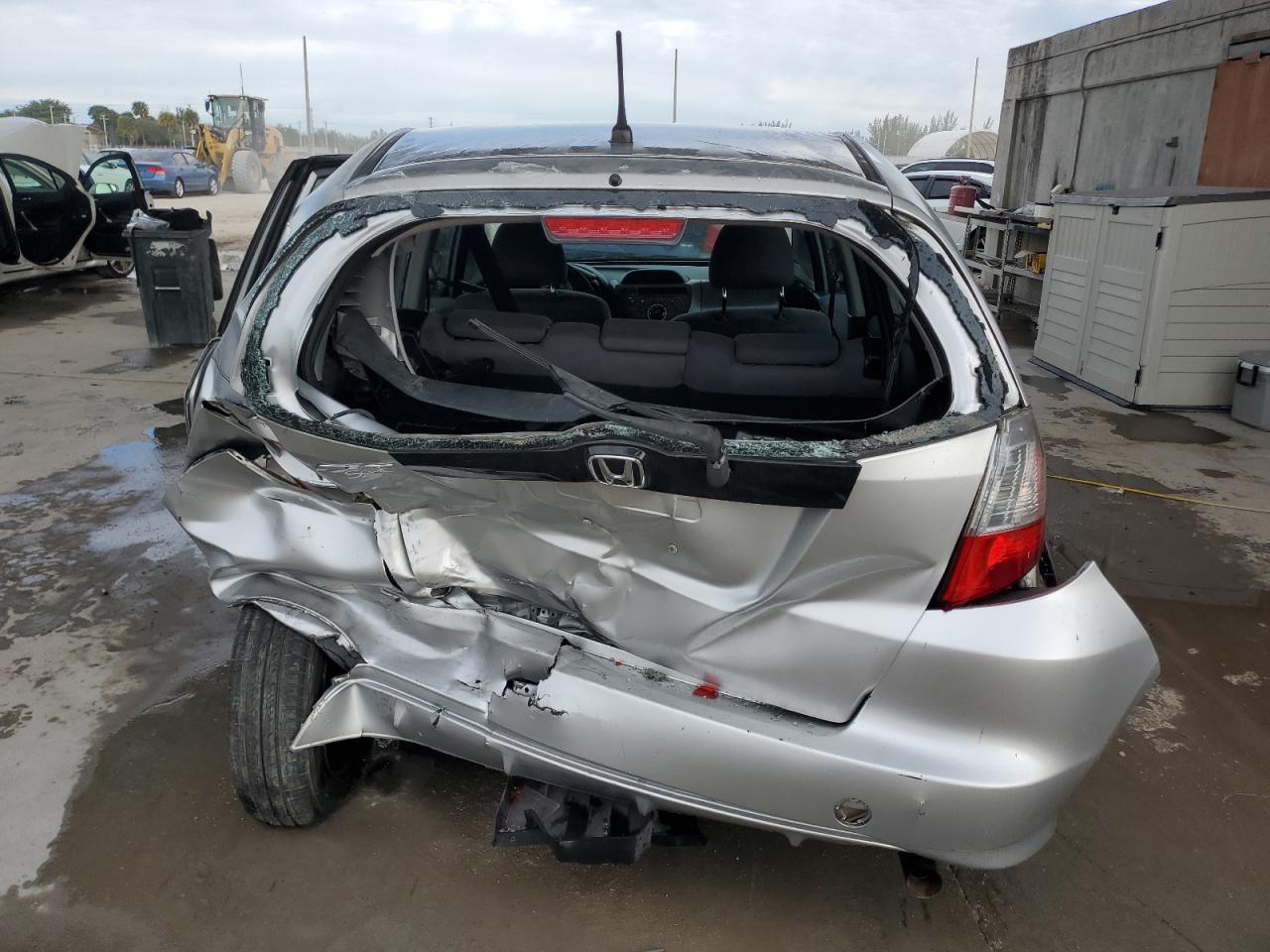 2011 Honda Fit VIN: JHMGE8H36BS007229 Lot: 77977083