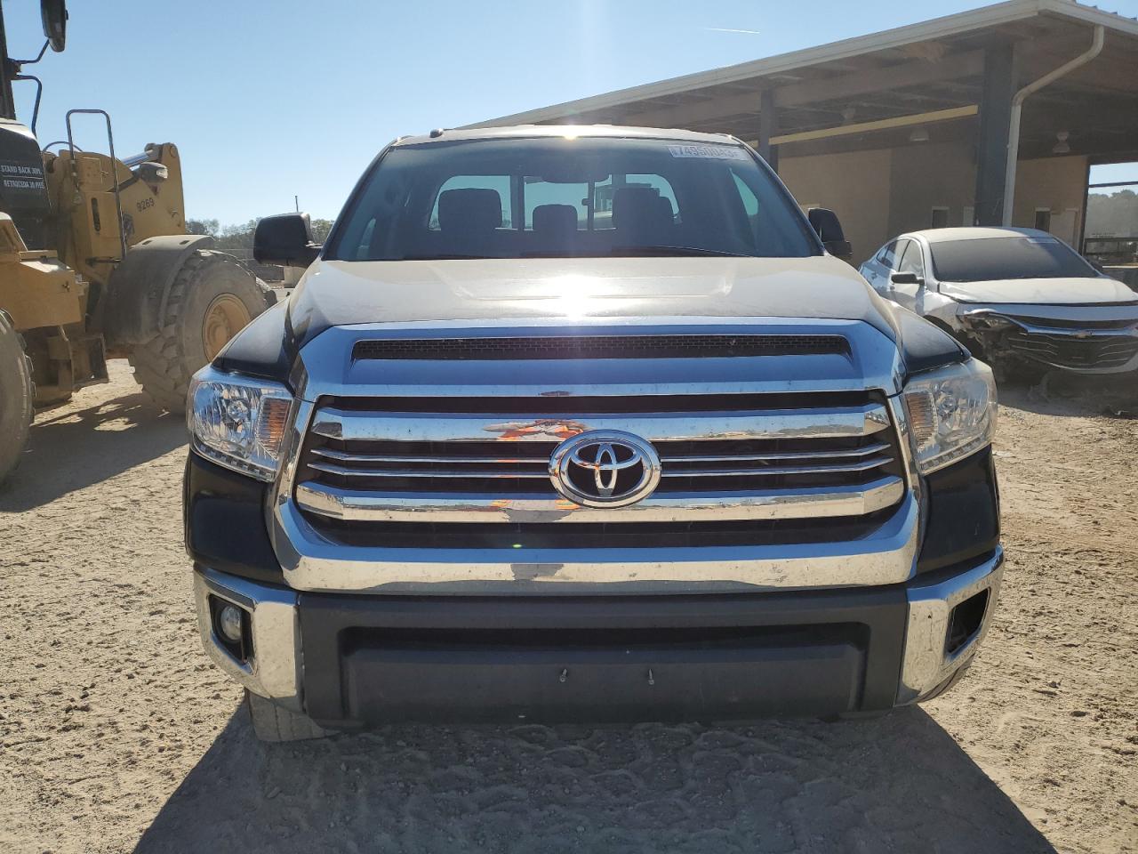 5TFRW5F1XHX212393 2017 Toyota Tundra Double Cab Sr/Sr5