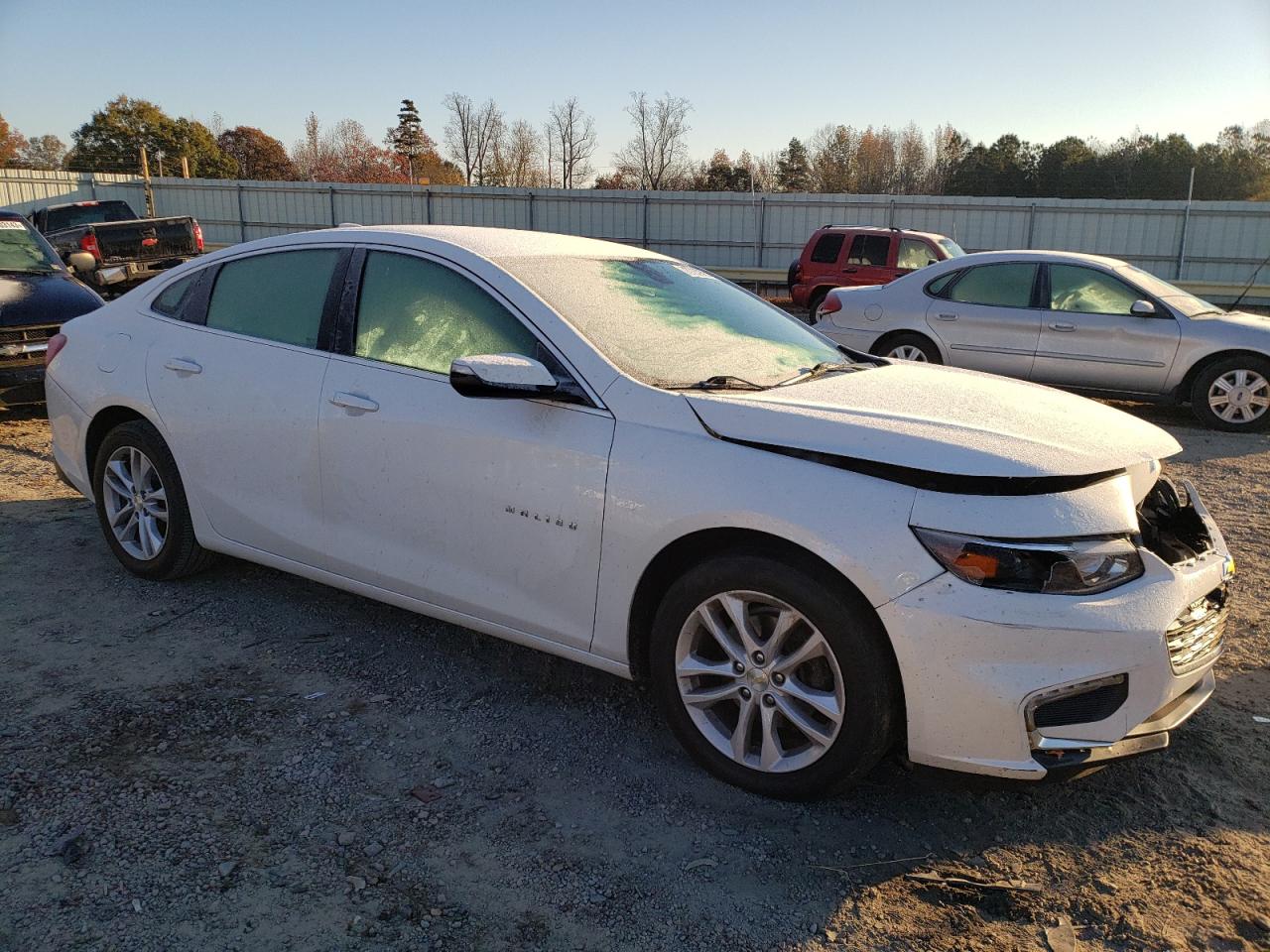 2017 Chevrolet Malibu - Image 4