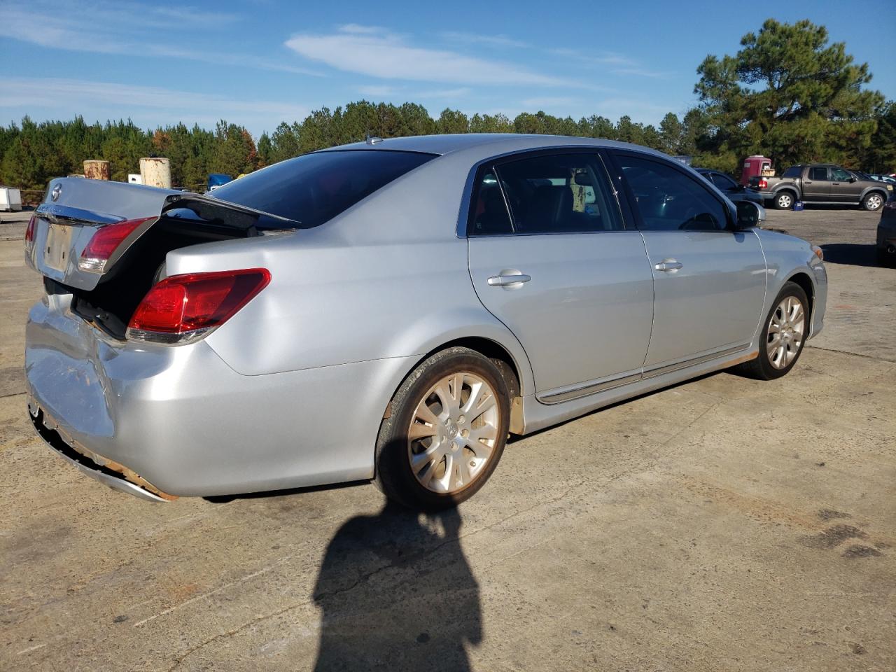 4T1BK3DBXBU425832 2011 Toyota Avalon Base