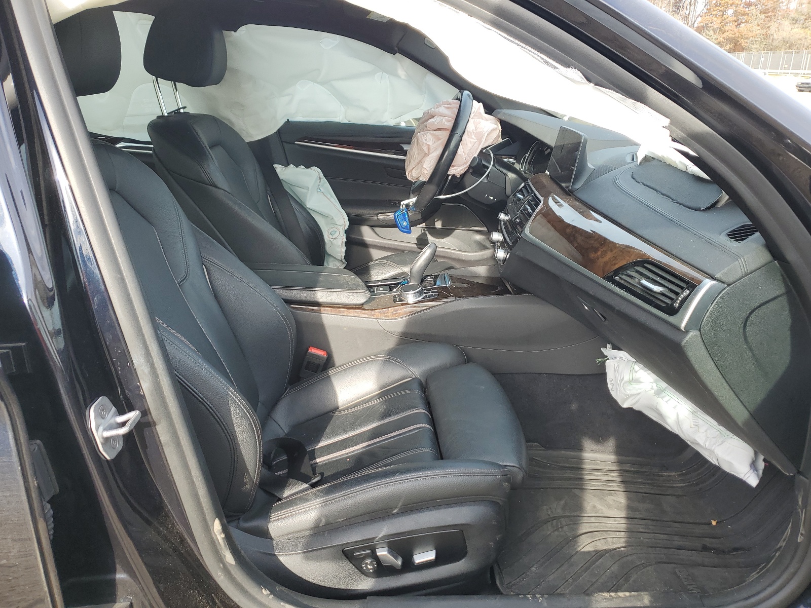 WBAJE7C53JG892403 2018 BMW 540 Xi