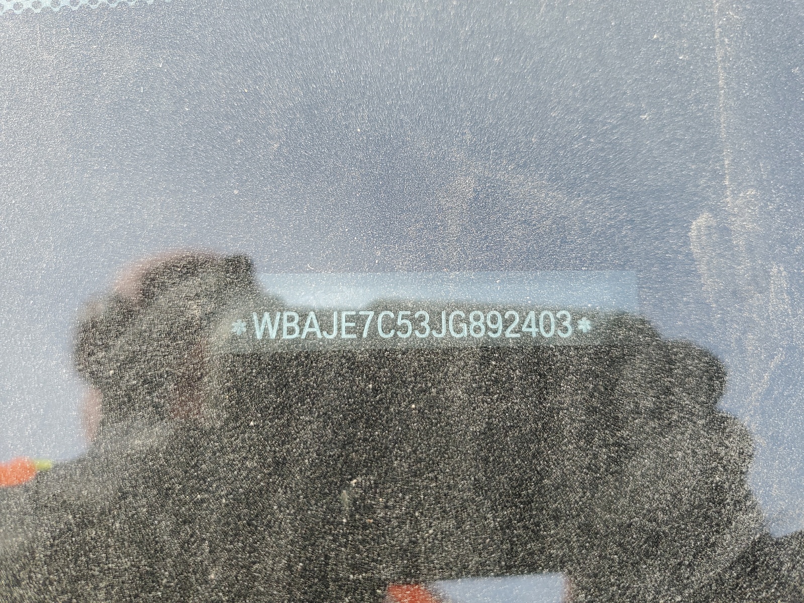 WBAJE7C53JG892403 2018 BMW 540 Xi