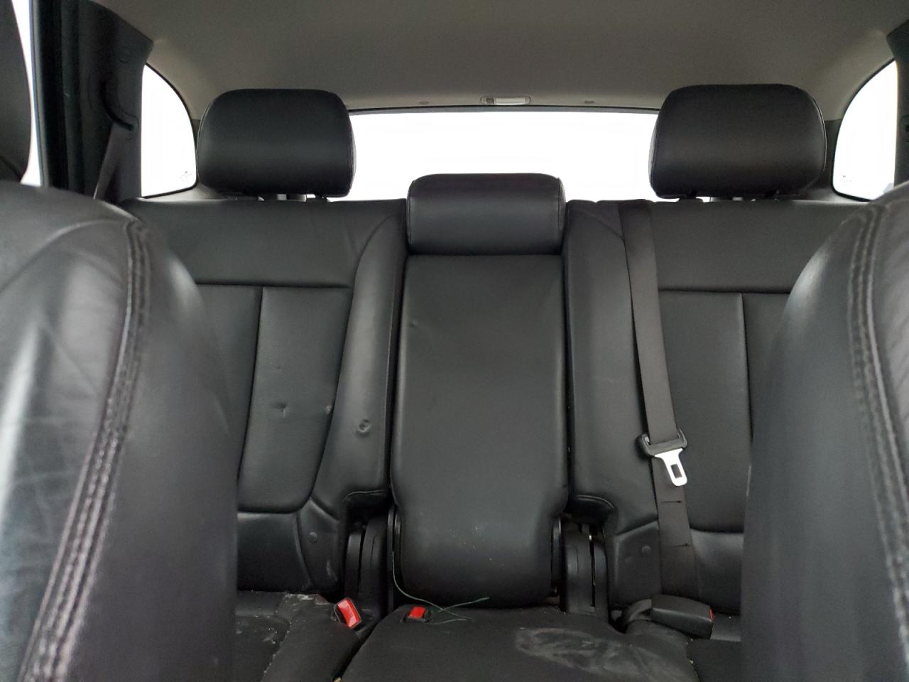 2011 Hyundai Santa Fe - Image 10