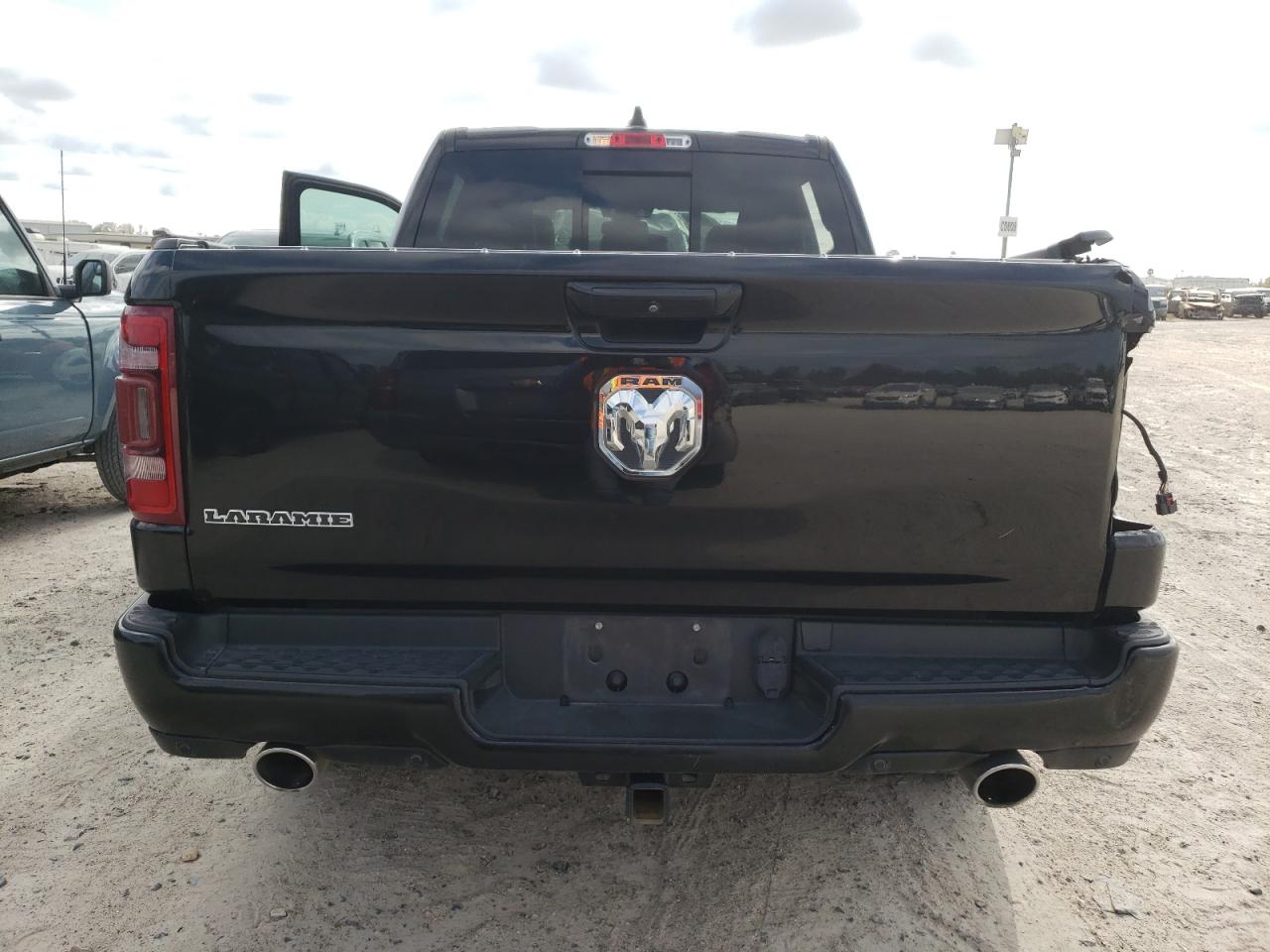 1C6RREJTXKN616952 2019 Ram 1500 Laramie