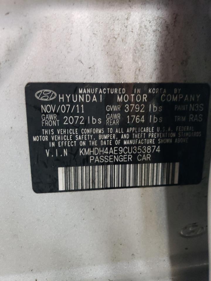 2012 Hyundai Elantra - Image 13