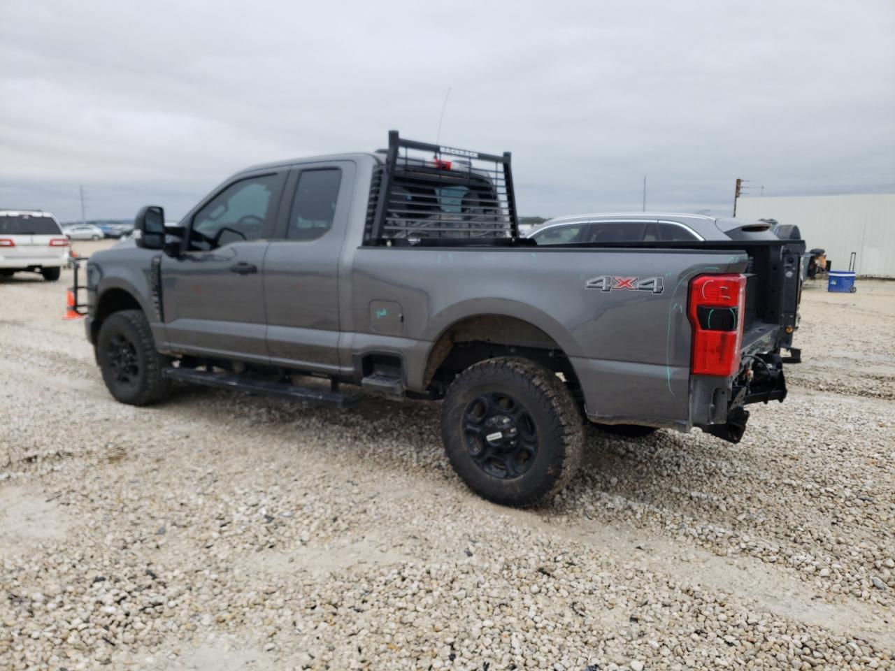 1FT8X2BNXPEC04224 2023 FORD F250 - Image 2