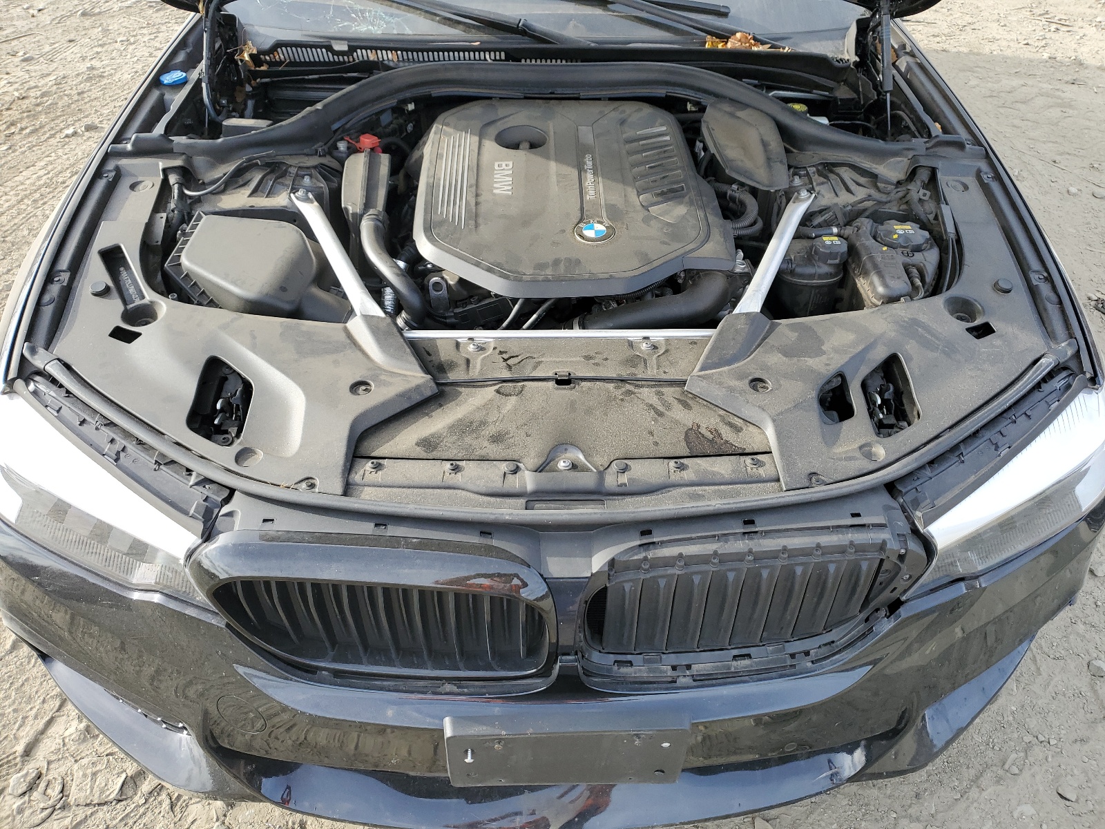 WBAJE7C53JG892403 2018 BMW 540 Xi