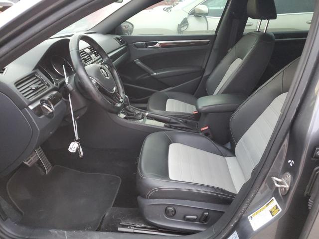  VOLKSWAGEN PASSAT 2018 Угольный