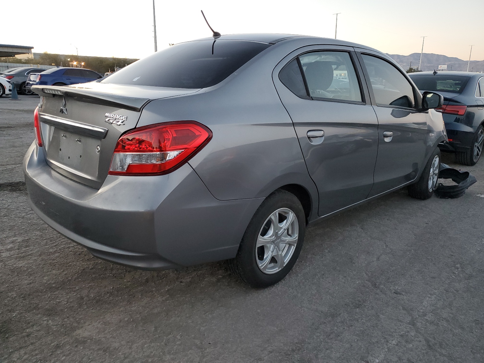 2017 Mitsubishi Mirage G4 Es vin: ML32F3FJ2HHF19630