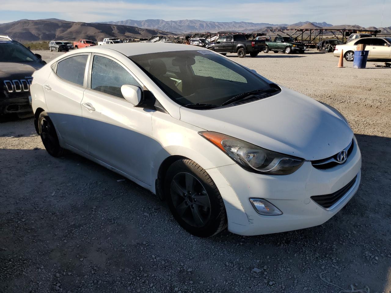 VIN 5NPDH4AE3DH289413 2013 HYUNDAI ELANTRA no.4