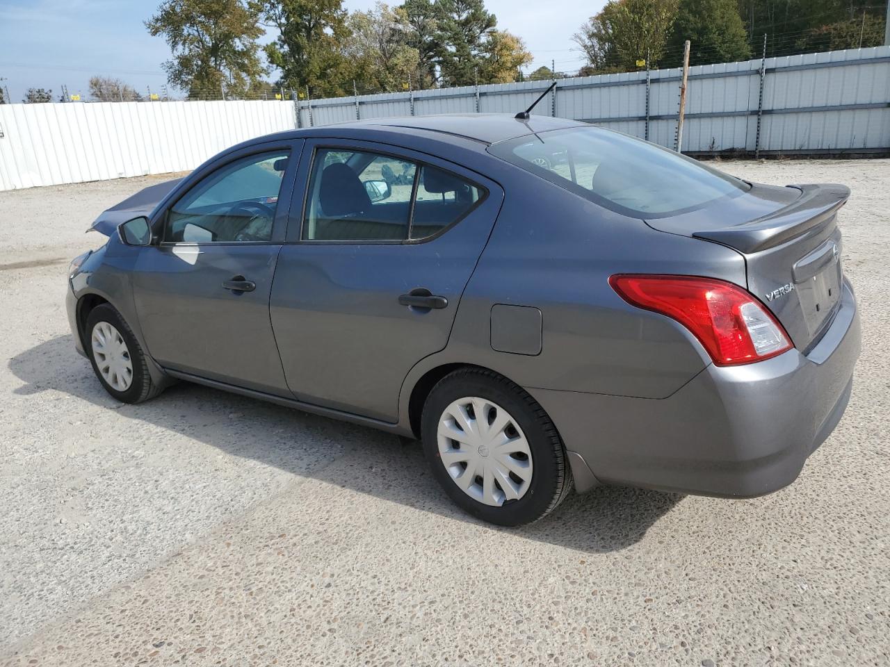 3N1CN7AP7JL862173 2018 Nissan Versa S