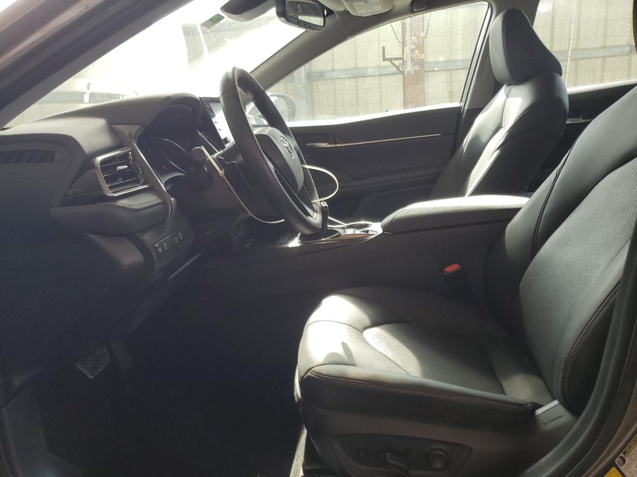 2022 Toyota Camry - Image 7