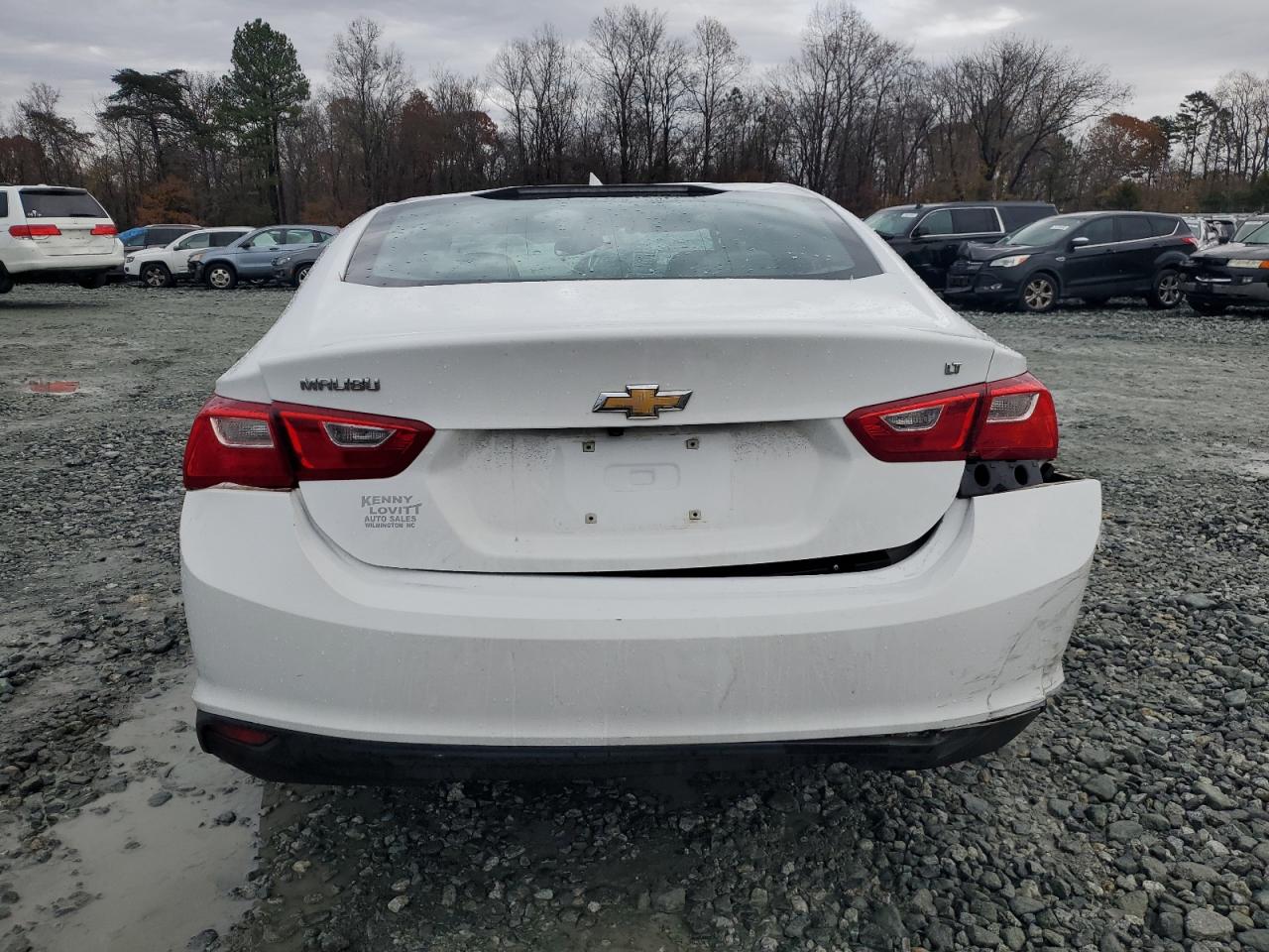 1G1ZD5ST2JF278552 2018 Chevrolet Malibu Lt