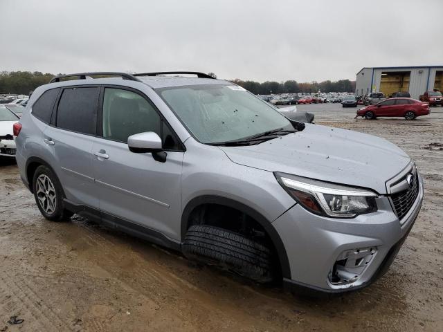  SUBARU FORESTER 2020 Серебристый