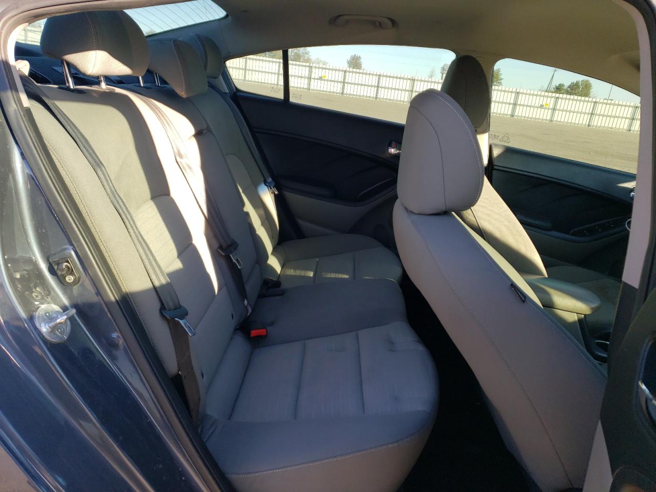 2014 Kia Forte - Image 10