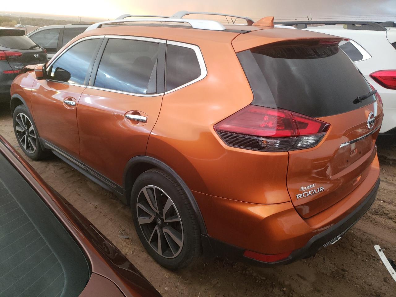 JN8AT2MT5JW465386 2018 Nissan Rogue S