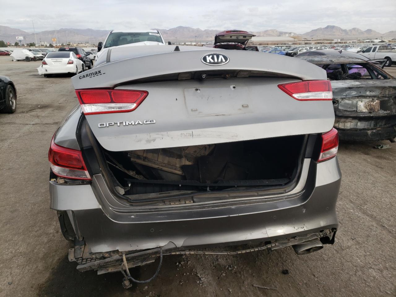 5XXGT4L3XJG224220 2018 Kia Optima Lx