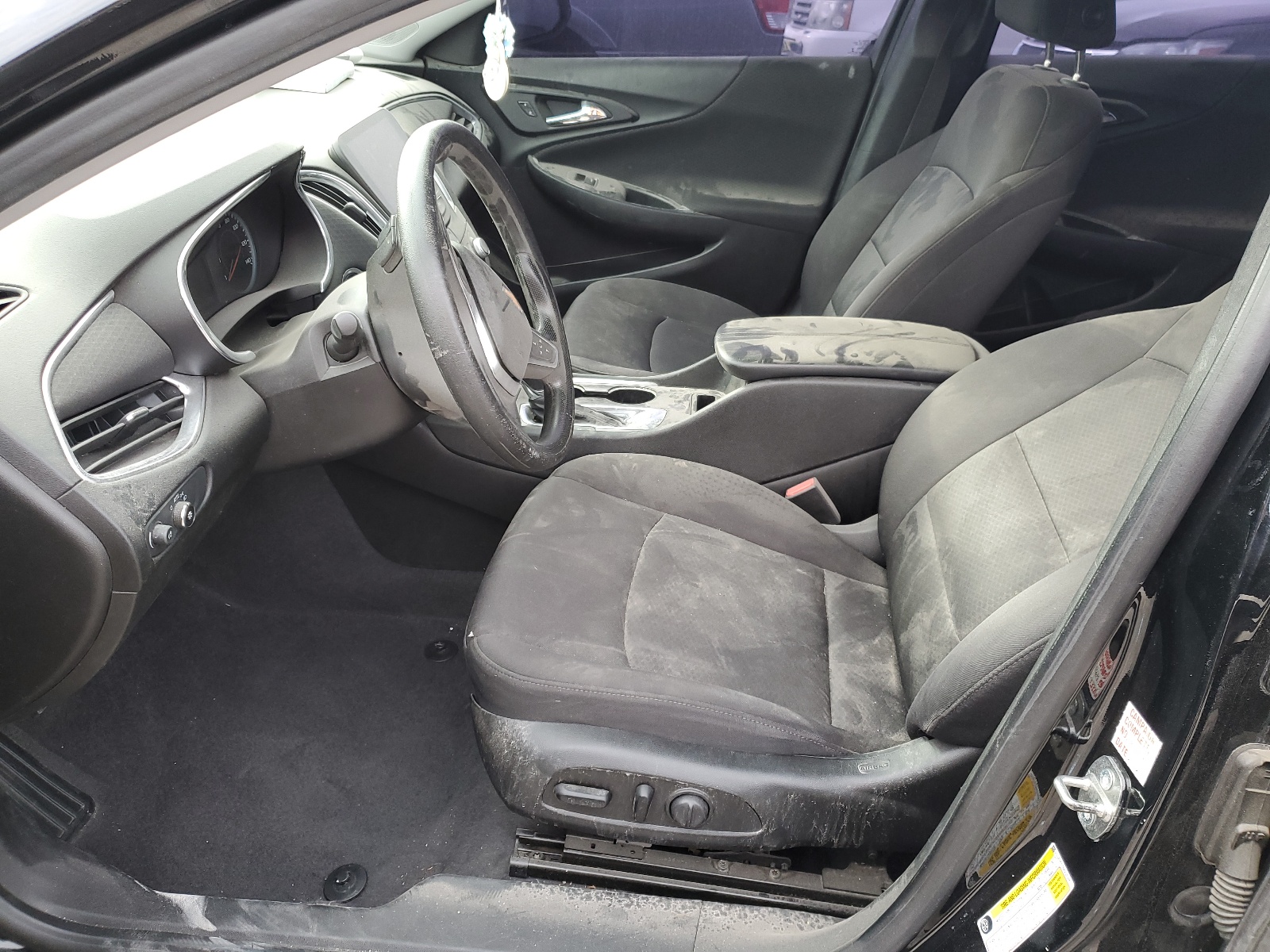 1G1ZD5ST8KF163651 2019 Chevrolet Malibu Lt