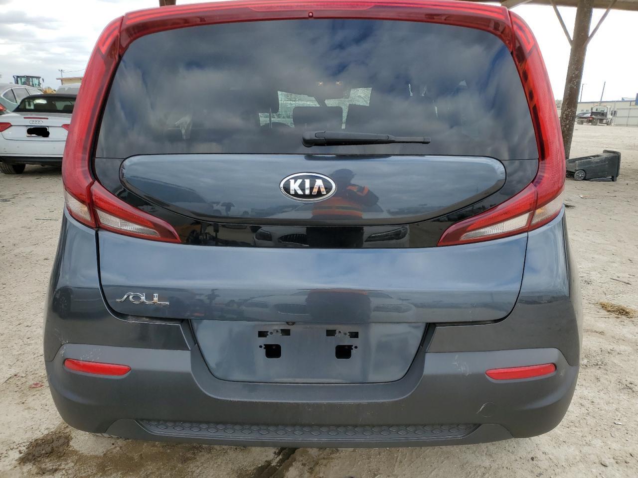 KNDJ23AU3L7027819 2020 Kia Soul Lx