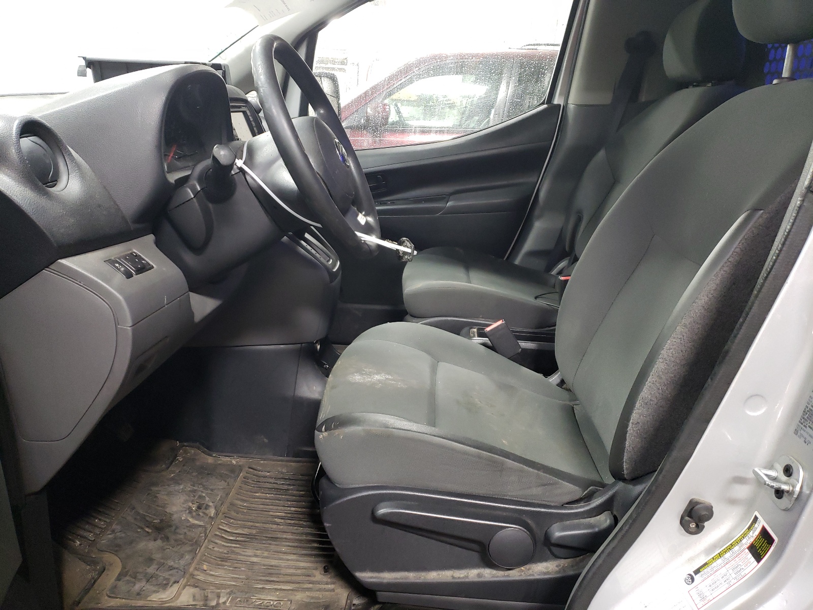 3N6CM0KN1FK700067 2015 Nissan Nv200 2.5S